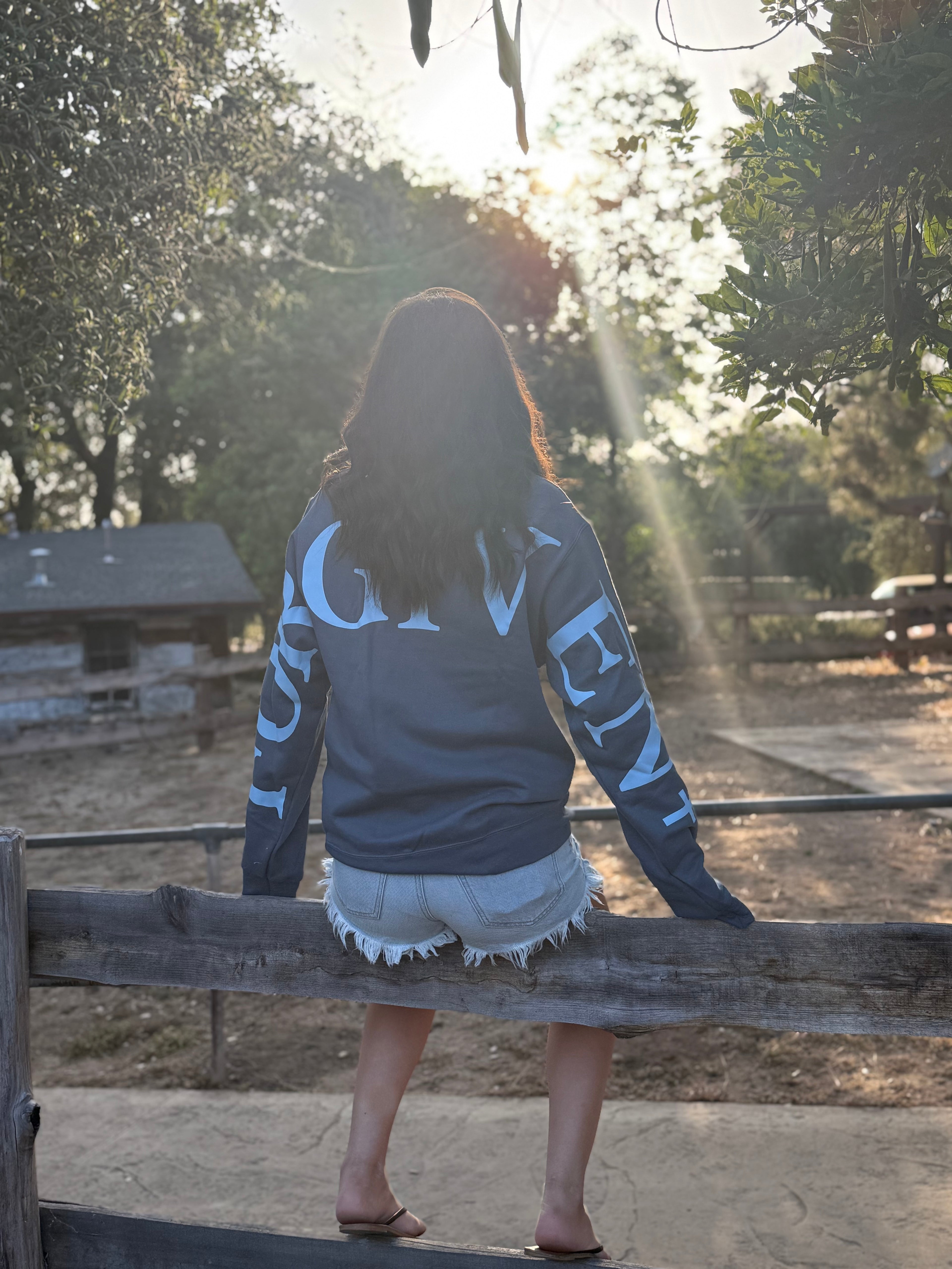 Sweatshirts & Hoodies