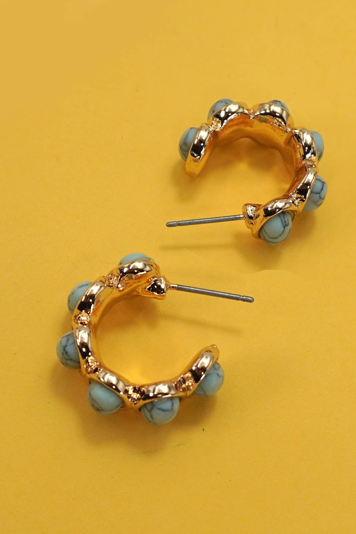 OVAL NATURAL STONE TURQ HOOP EARRINGS |