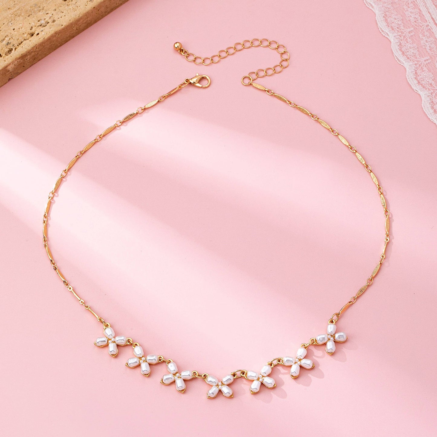 Charm Necklace-Delicate Pearl Flower |