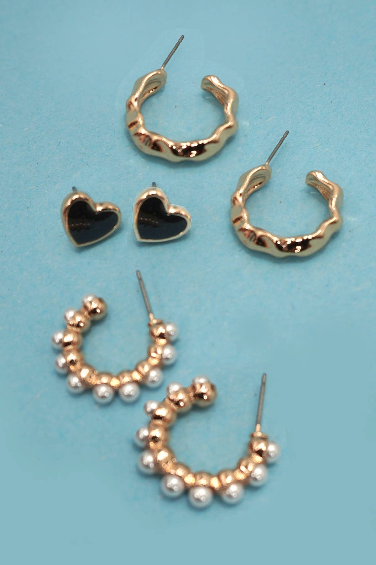 HEART MINI HUGGIE HOOP TRIO EARRINGS |