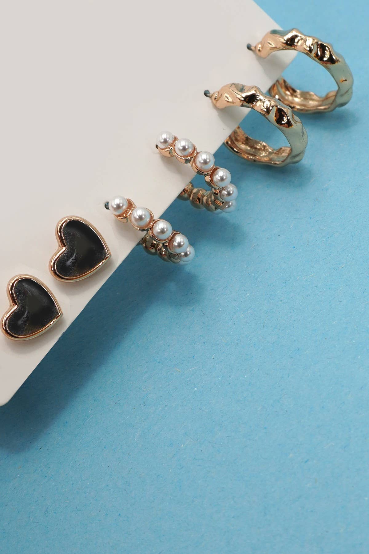 HEART MINI HUGGIE HOOP TRIO EARRINGS |